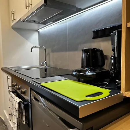 Mon Repo Tiny Anemomylos